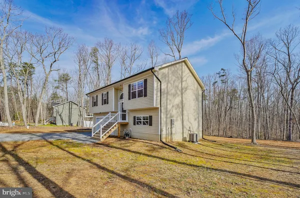 $2,550 | 9115 Granite Springs Road, Spotsylvania, VA 22551