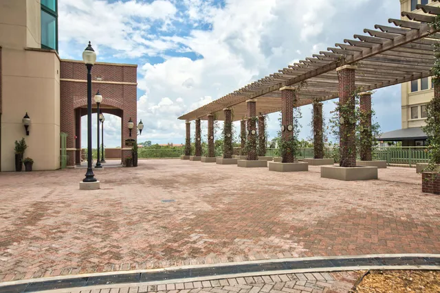 $3,000 | 300 South Duval Street, Unit 1603, Tallahassee, FL 32301