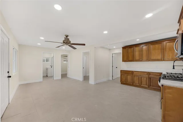 $2,350 | 3105 Madison Street, Unit 1/2, Riverside, CA 92504