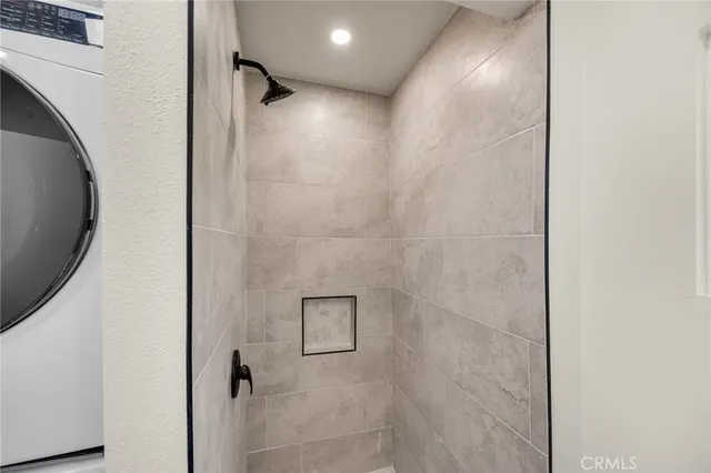 $2,350 | 3105 Madison Street, Unit 1/2, Riverside, CA 92504