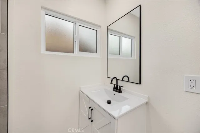 $2,350 | 3105 Madison Street, Unit 1/2, Riverside, CA 92504