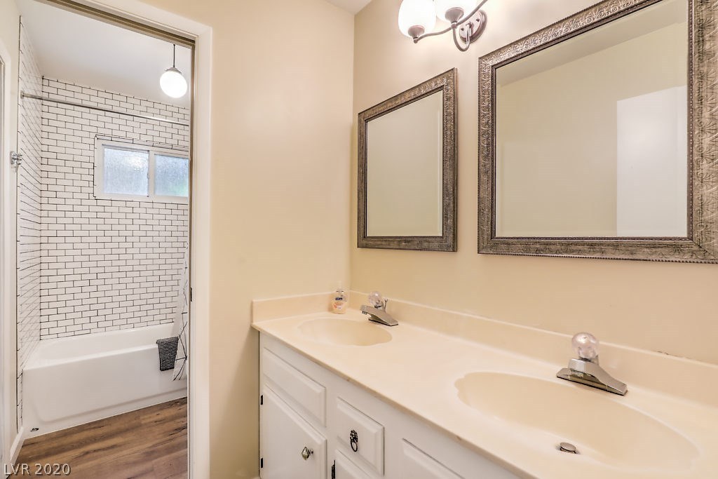 4541 Paseo El Rio Drive Las Vegas, NV 89121 - Photo 23 of 33