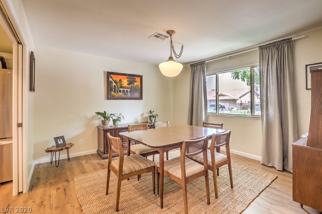 4541 Paseo El Rio Drive Las Vegas, NV 89121 - Photo 6 of 33