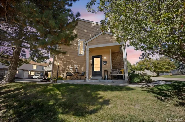 $350,000 | 842 Summer Drive, Highlands Ranch, CO 80126