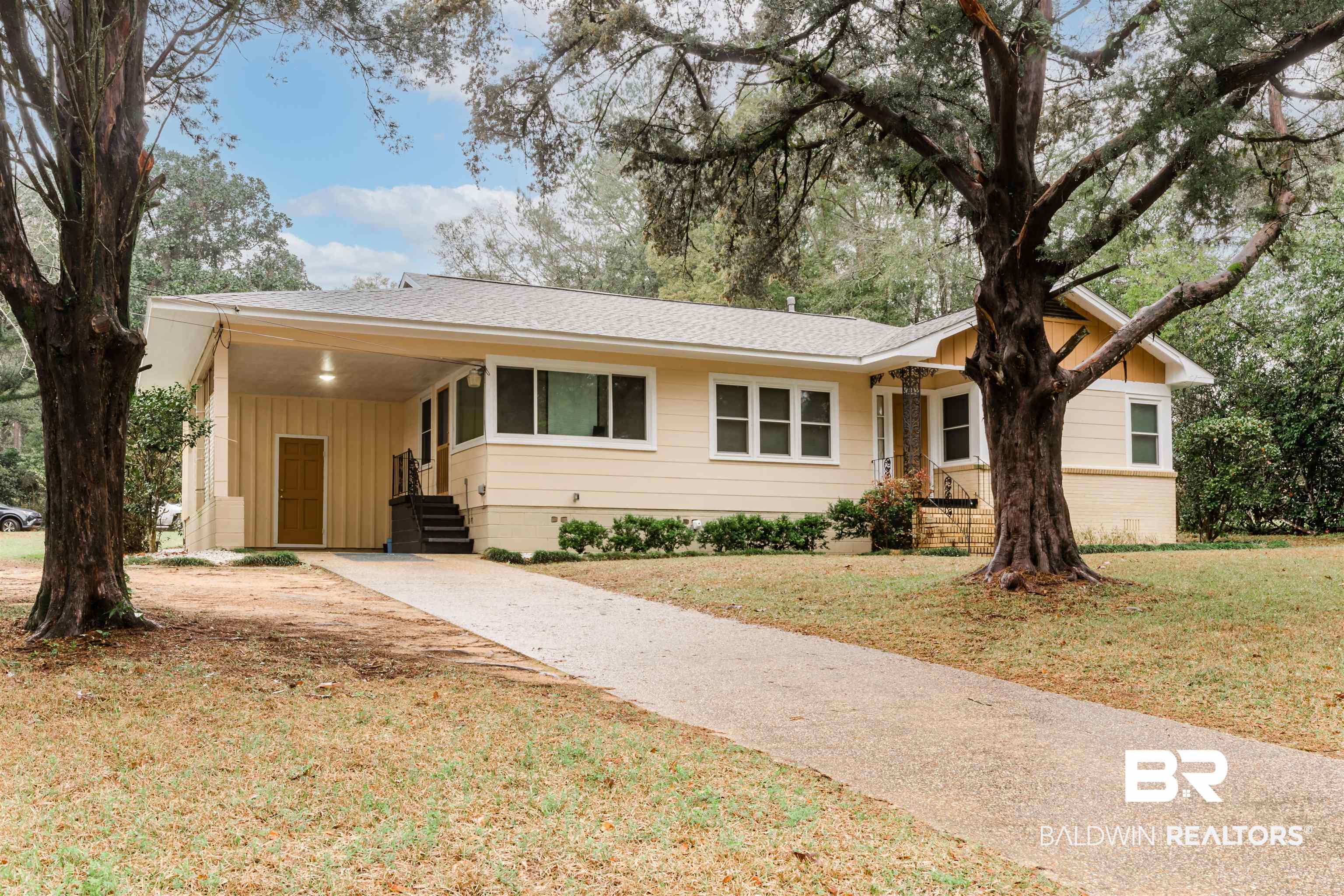 871 Kuffskie Lane Mobile, AL 36618 - Photo 4 of 37