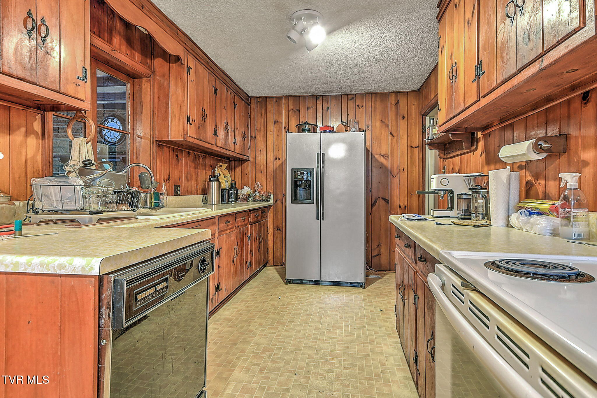 400 Randolph Street Bristol, VA 24201 - Photo 11 of 34 13-web-or-mls-400 Randolph DB-14