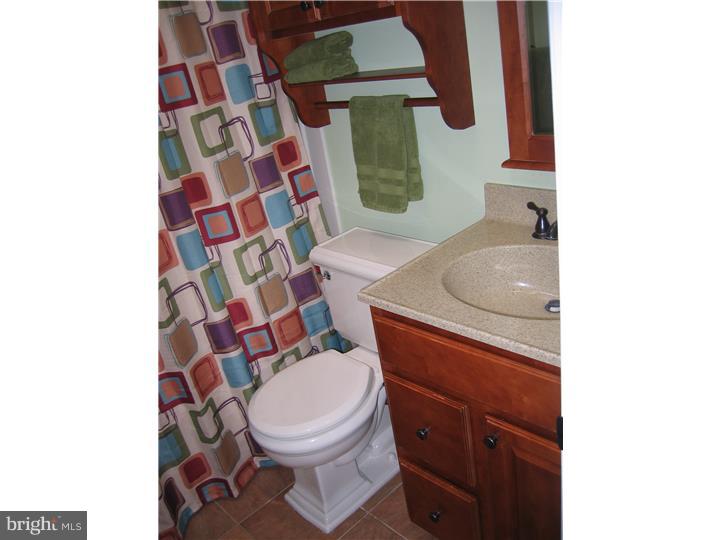10227 Kilburn Road Philadelphia, PA 19114 - Photo 12 of 23 Bathroom