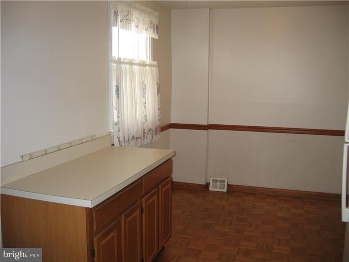 10227 Kilburn Road Philadelphia, PA 19114 - Photo 7 of 23 Kitchen