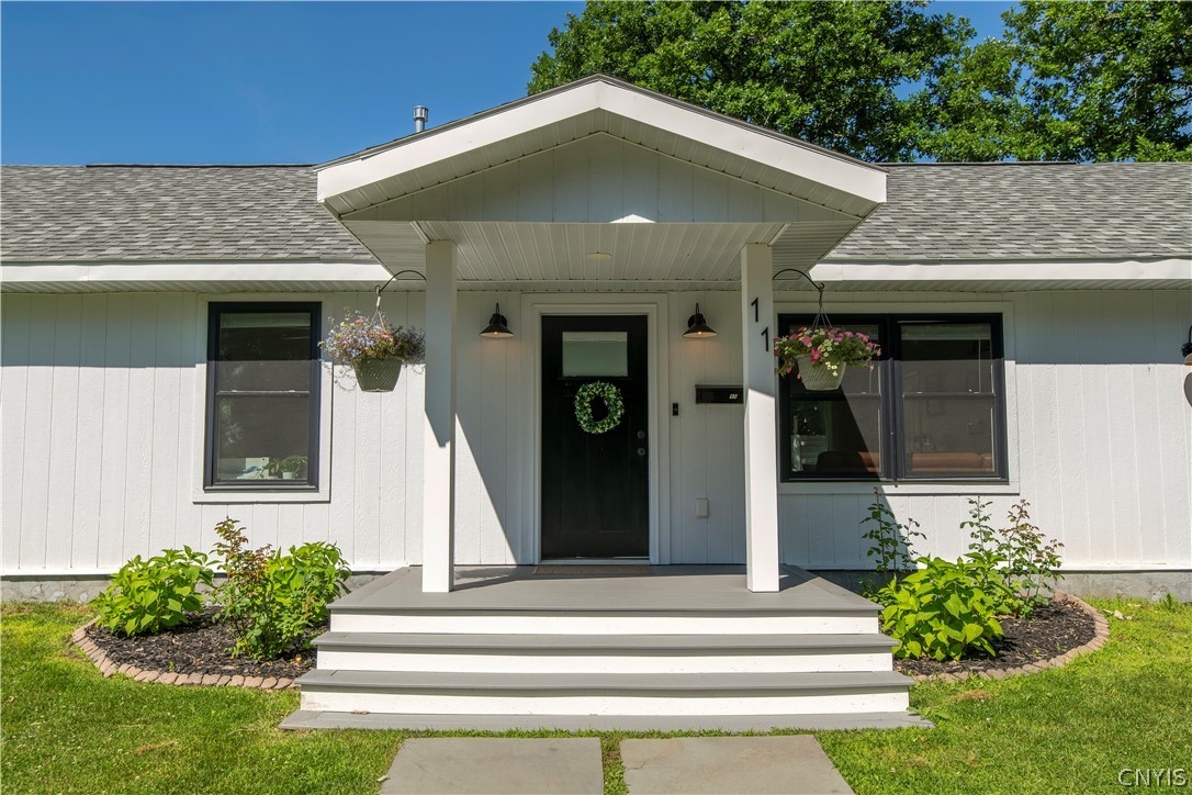 11 Ruth Avenue New Hartford, NY 13413 - Photo 2 of 50 Gallery Image 2