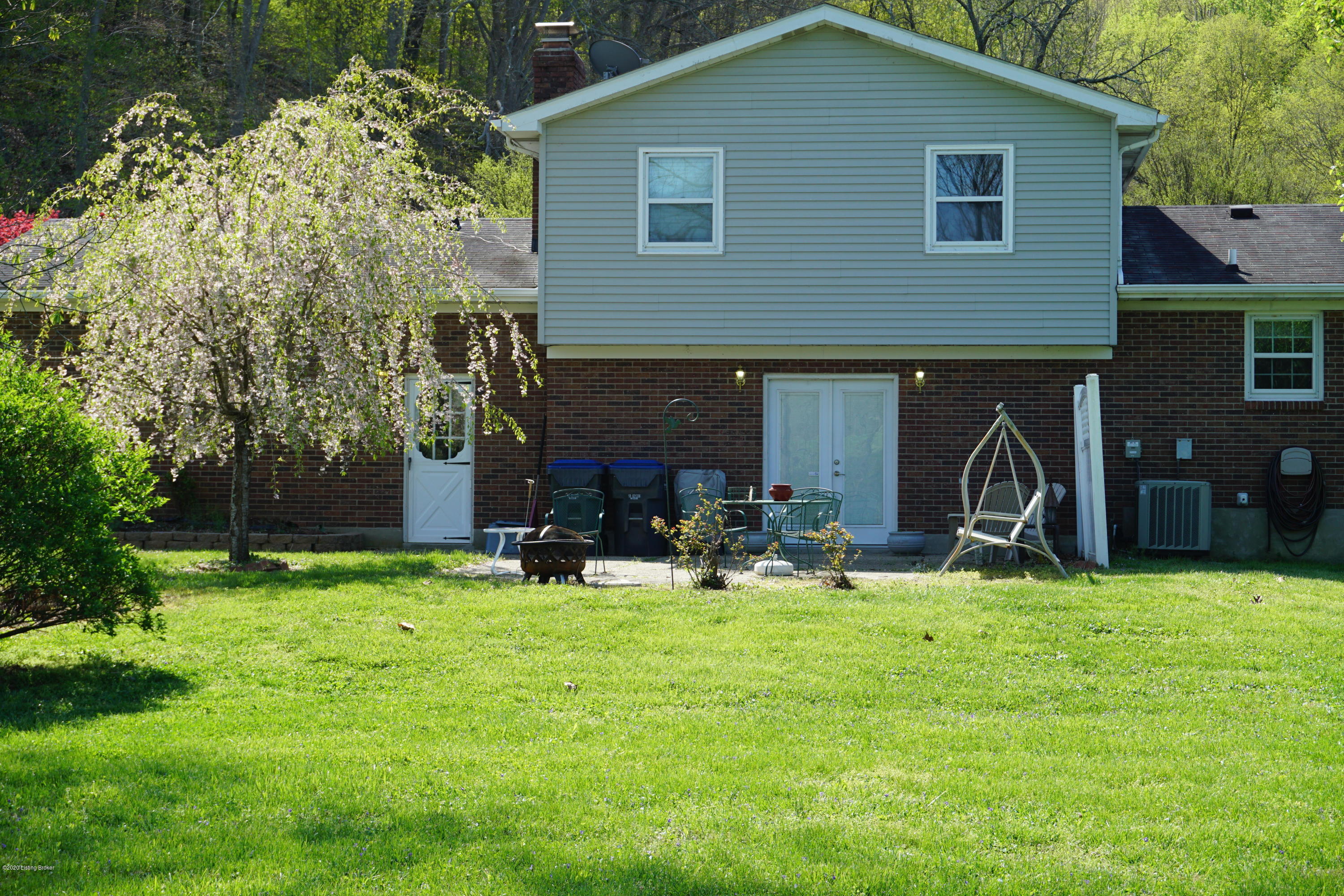 1284 Pendleton Road Louisville, KY 40272 - Photo 20 of 23 DSC02339