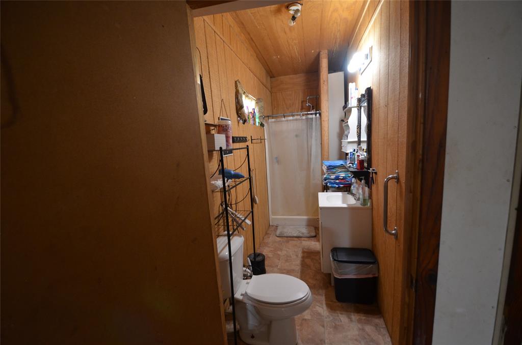 334 Cook Road Jacksboro, TX 76458 - Photo 12 of 21