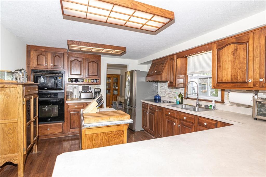 814 Coach Road Indianapolis, IN 46227 - Photo 4 of 28 Gallery Image 4