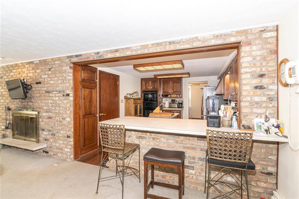 814 Coach Road Indianapolis, IN 46227 - Photo 6 of 28 Gallery Image 6