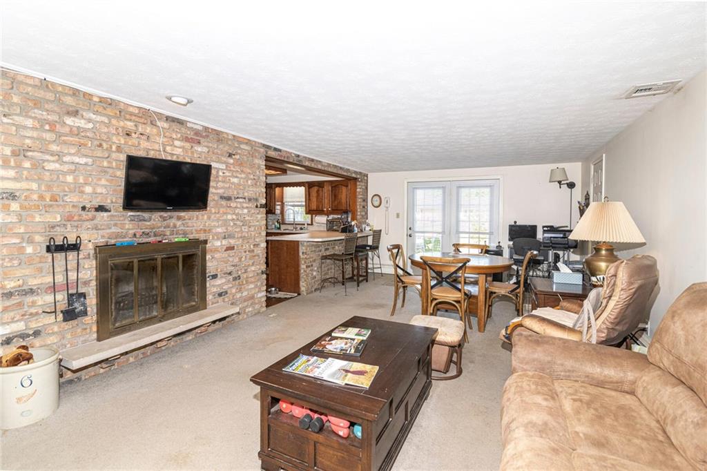 814 Coach Road Indianapolis, IN 46227 - Photo 10 of 28 Gallery Image 10
