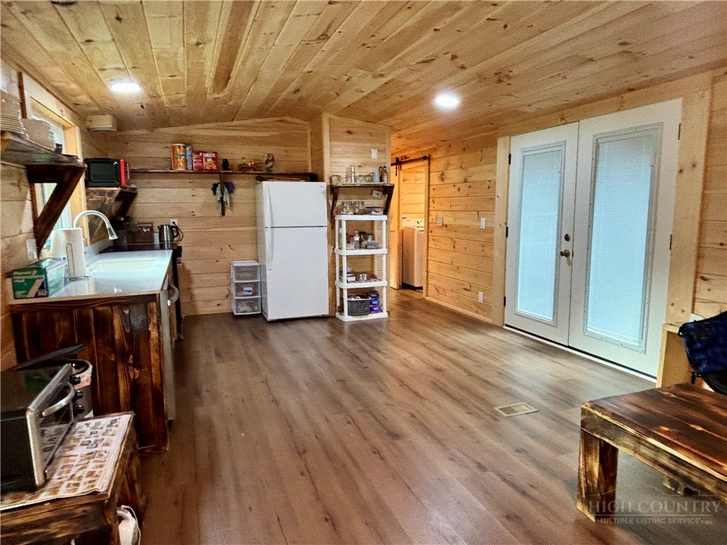 4943-4965 Hickory Nut Gap Road Banner Elk, NC 28604 - Photo 29 of 36