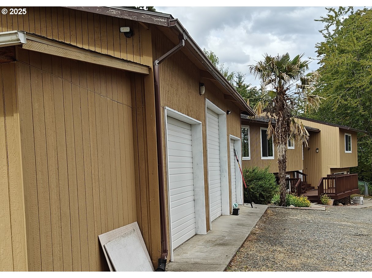 26725 Southeast Stewart Lane Boring, OR 97009 - Photo 2 of 13