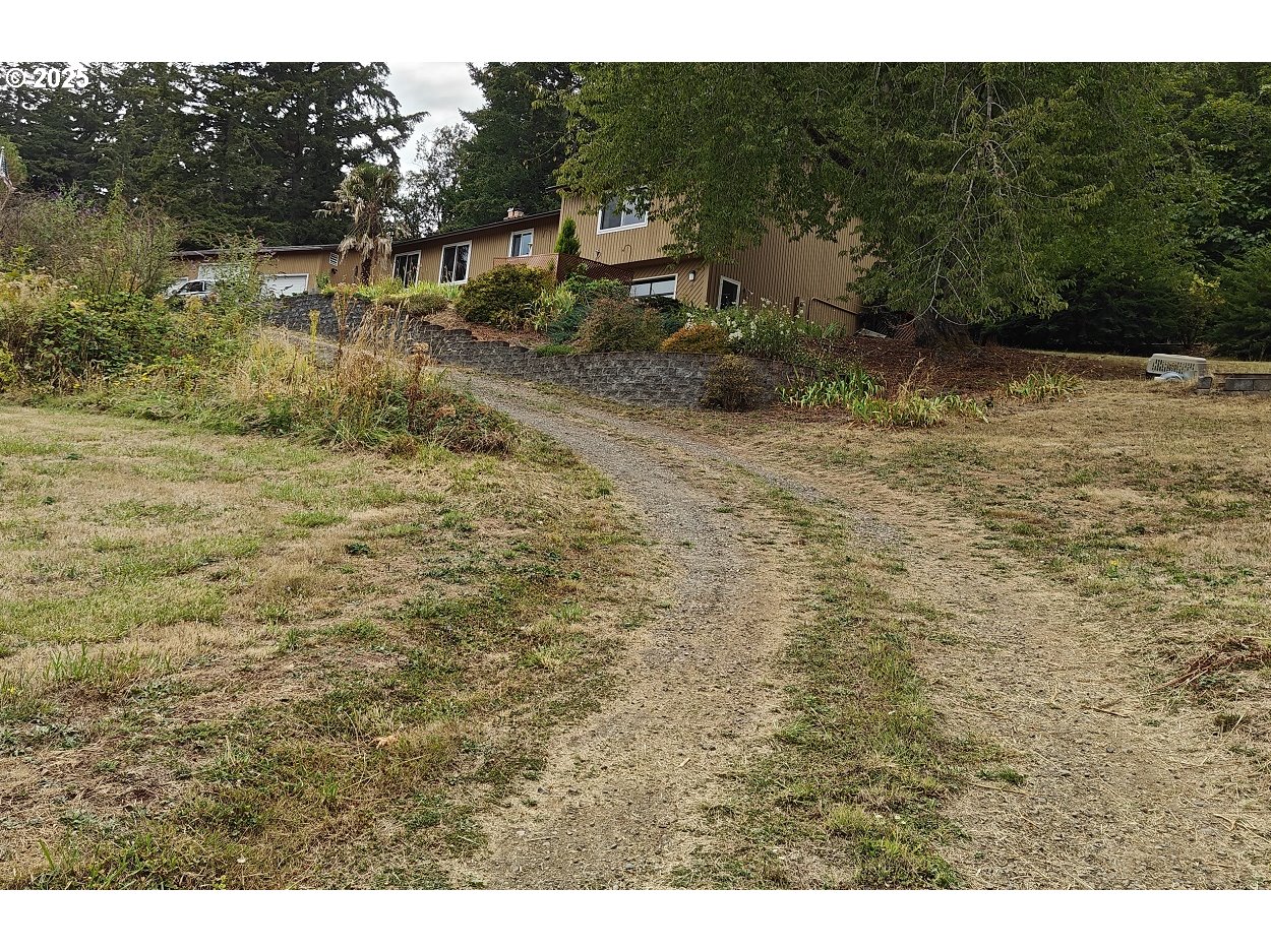 26725 Southeast Stewart Lane Boring, OR 97009 - Photo 4 of 13