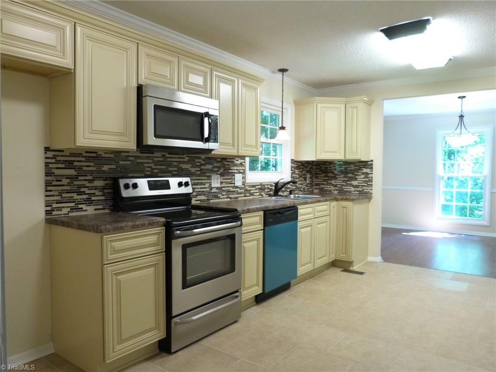 6421 Canberra Avenue Rural Hall, NC 27045 - Photo 8 of 21 Gallery Image 8