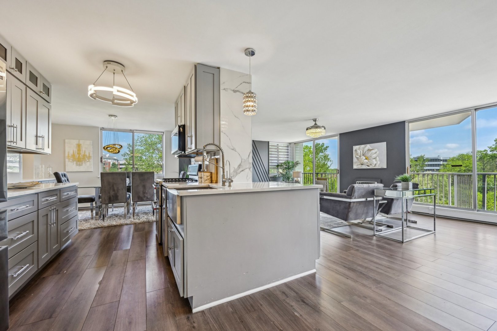 40 North Tower Road, Unit 3G Oak Brook, IL 60523 - Photo 4 of 24 Gallery Image 4
