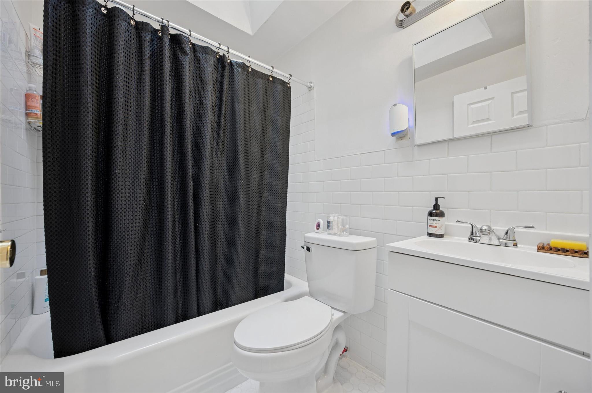 7507 Sherwood Road Philadelphia, PA 19151 - Photo 13 of 16 Gallery Image 13