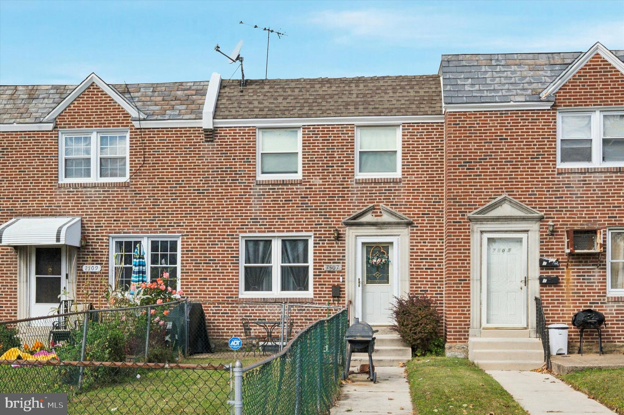 7507 Sherwood Road Philadelphia, PA 19151 - Photo 2 of 16 Gallery Image 2