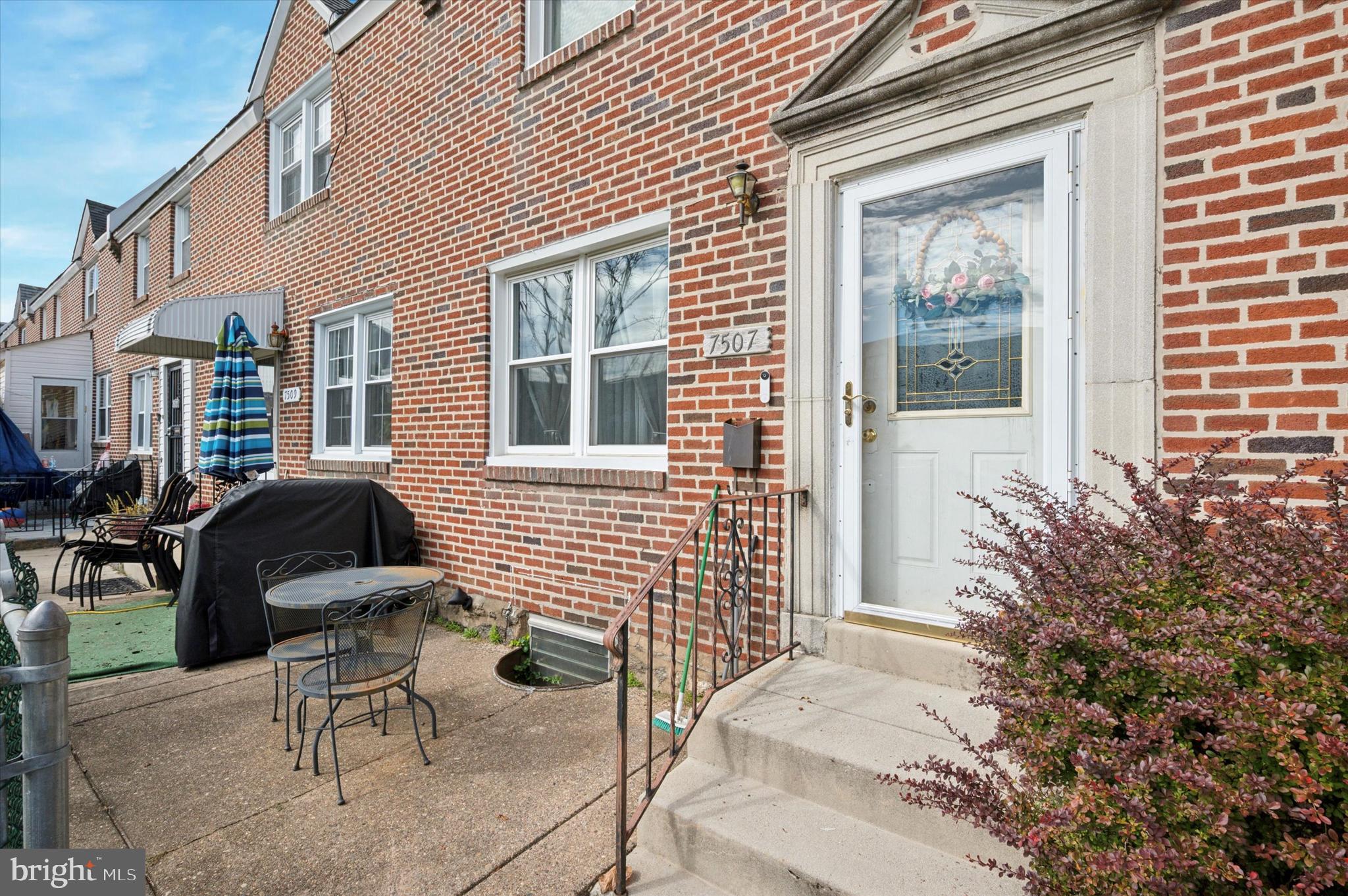 7507 Sherwood Road Philadelphia, PA 19151 - Photo 3 of 16 Gallery Image 3