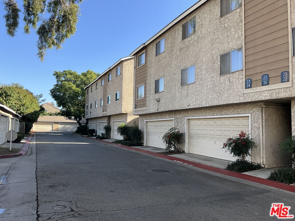 2410 North Towne Avenue, Unit 21 Pomona, CA 91767 - Photo 3 of 15