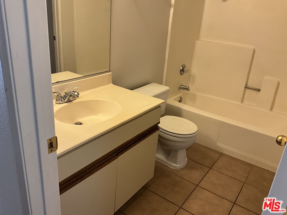 2410 North Towne Avenue, Unit 21 Pomona, CA 91767 - Photo 8 of 15