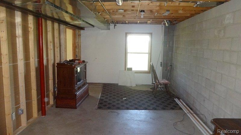4629 Breen Road Emmett, MI 48022 - Photo 7 of 23 029.jpg
