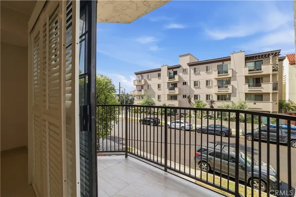 $929,000 | 1338 Amherst Avenue, Unit 102, Los Angeles, CA 90025