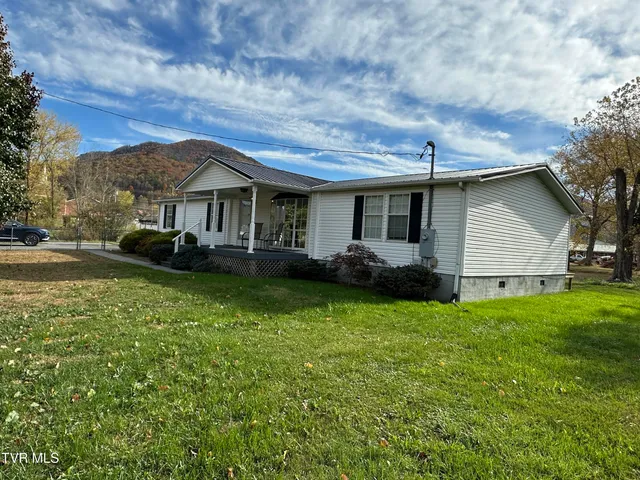 $179,000 | 112 Crook Street, Hampton, TN 37658