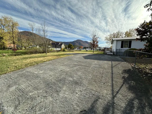 $179,000 | 112 Crook Street, Hampton, TN 37658