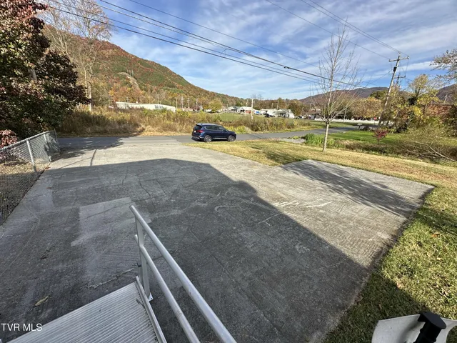 $179,000 | 112 Crook Street, Hampton, TN 37658