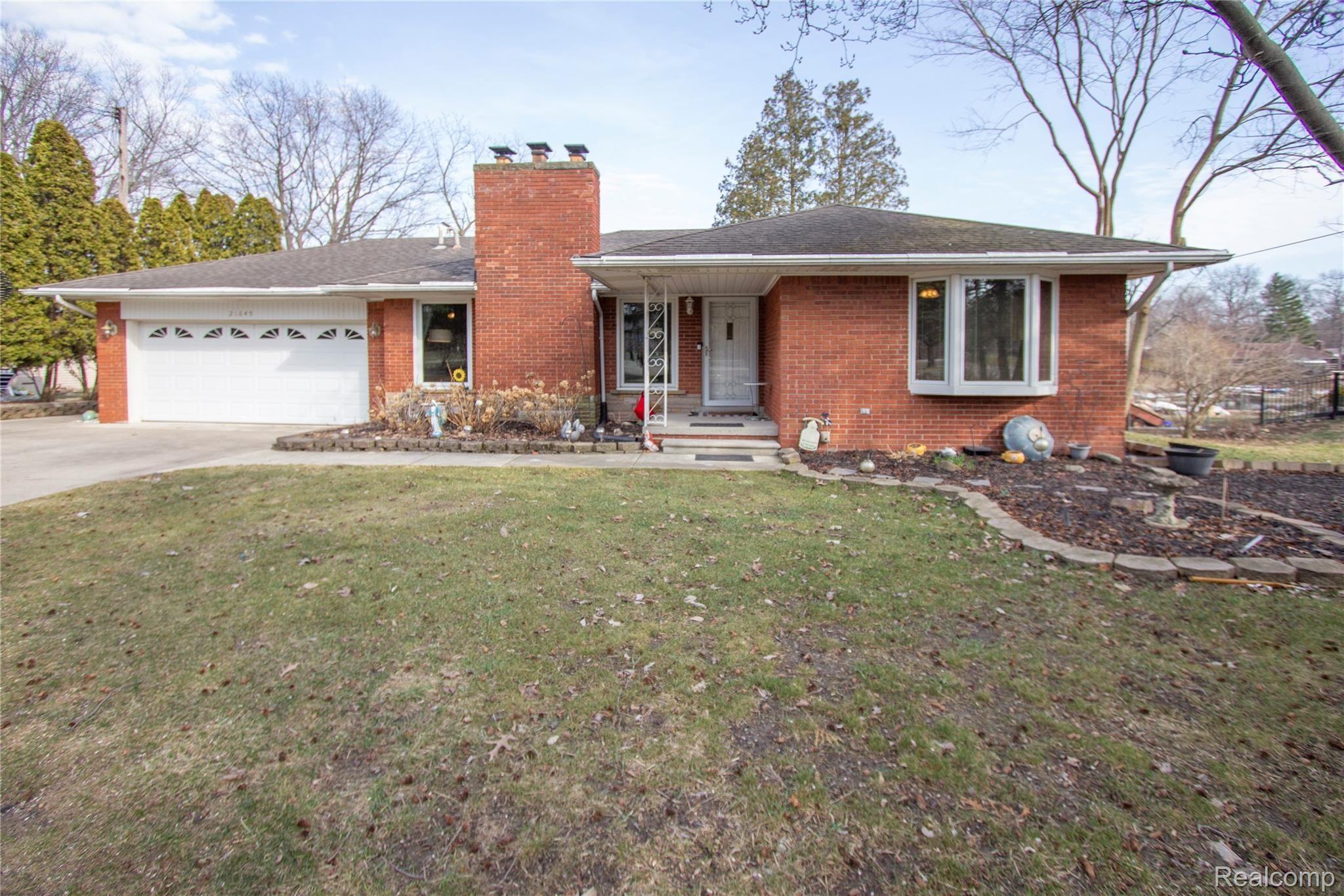 21645 Thorofare Road Grosse Ile, MI 48138 - Photo 1 of 28 Thorofare_01.jpg