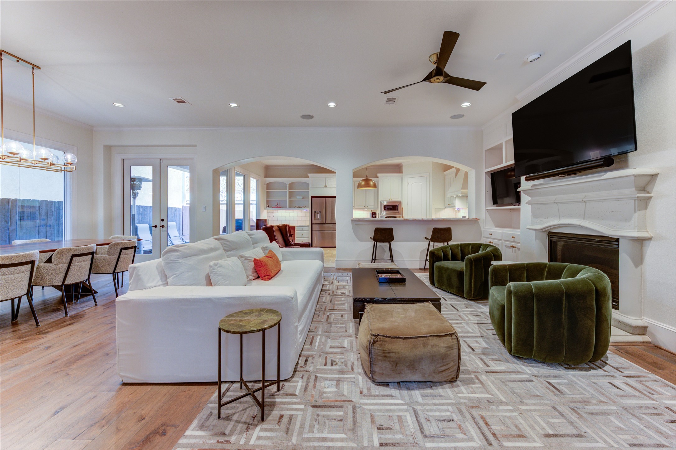 7615 Pine Ridge Terrace Road Houston, TX 77081 - Photo 10 of 39 Gallery Image 10