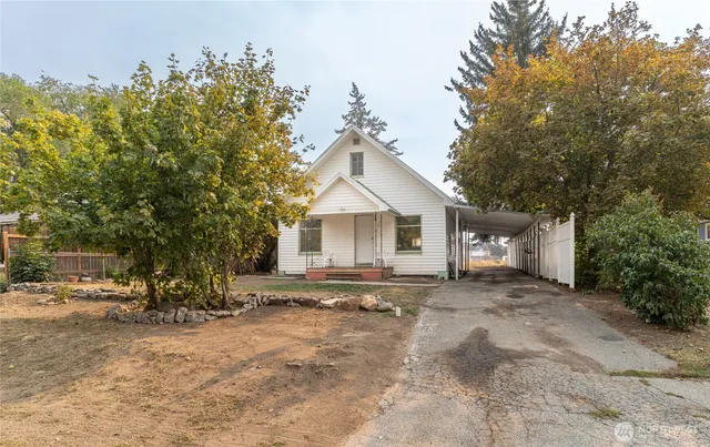 $334,990 | 800 East Locust Street, Waterville, WA 98858