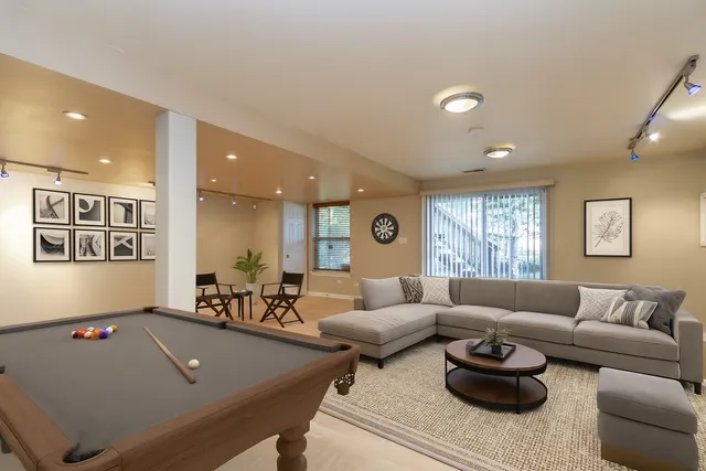 $3,000 | 357 Lucille Lane, Schaumburg, IL 60193