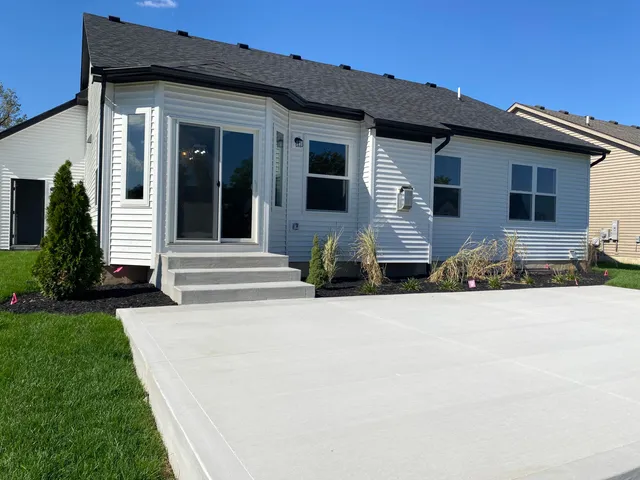 $439,900 | 37656 Schoolcraft, Livonia, MI 48154