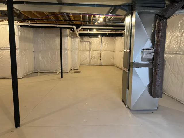 $439,900 | 37656 Schoolcraft, Livonia, MI 48154