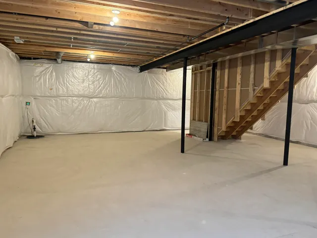 $439,900 | 37656 Schoolcraft, Livonia, MI 48154