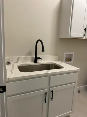 $439,900 | 37656 Schoolcraft, Livonia, MI 48154