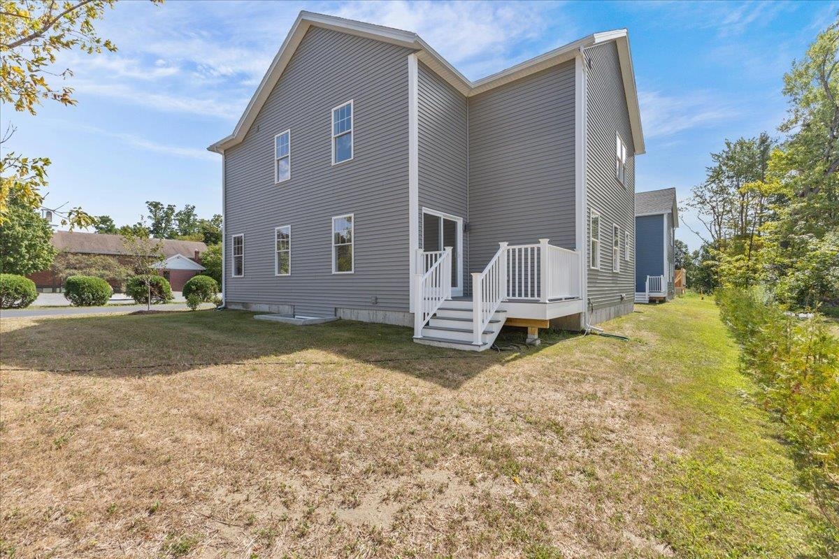 18 Walters Way Colchester, VT 05446 - Photo 3 of 37