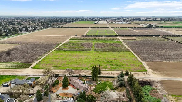 $3,250,000 | 38385 Larue Way, Davis, CA 95616