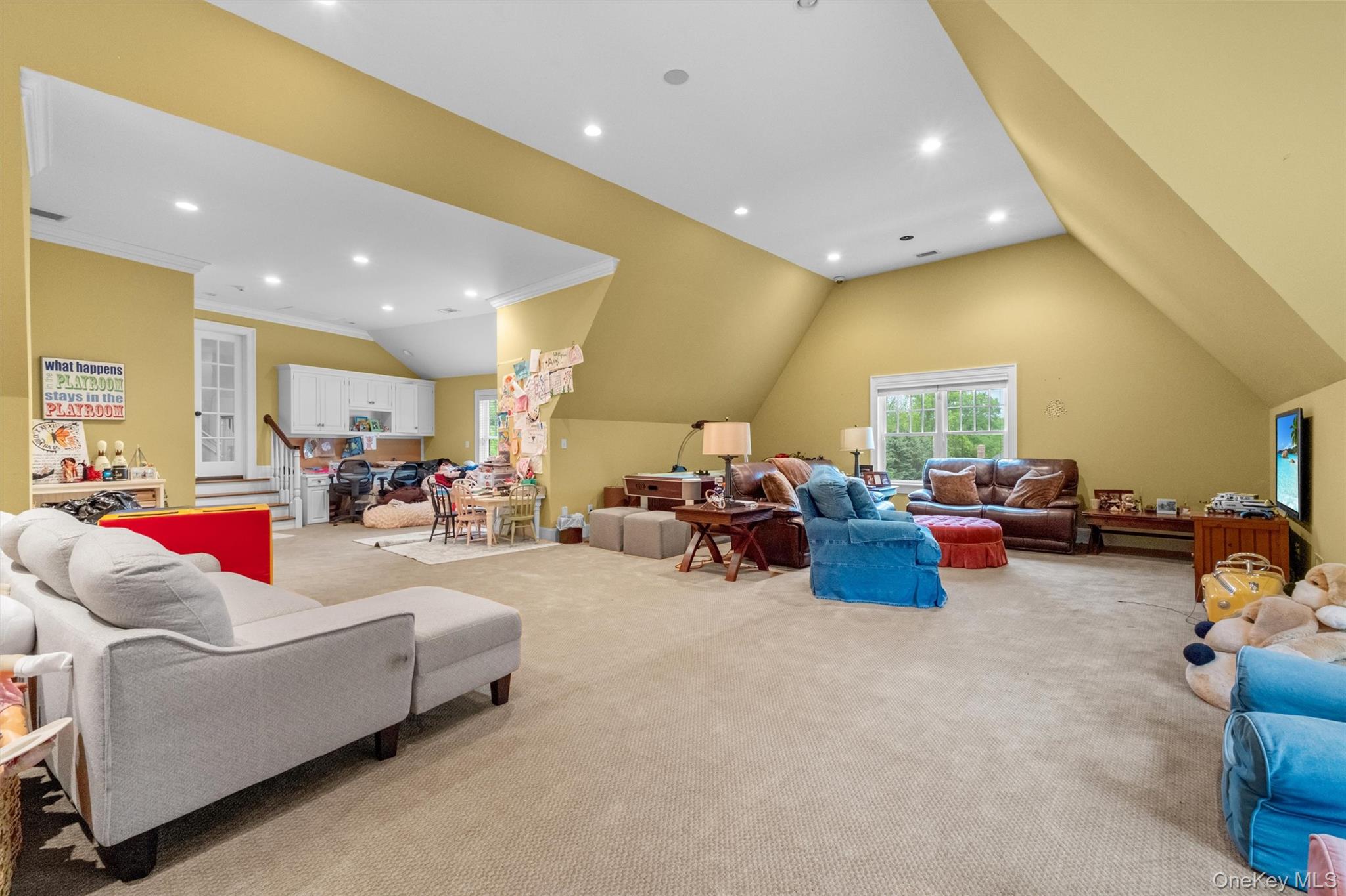 7 Ridgeview Circle Armonk, NY 10504 - Photo 20 of 35 a living room with furniture and a large window