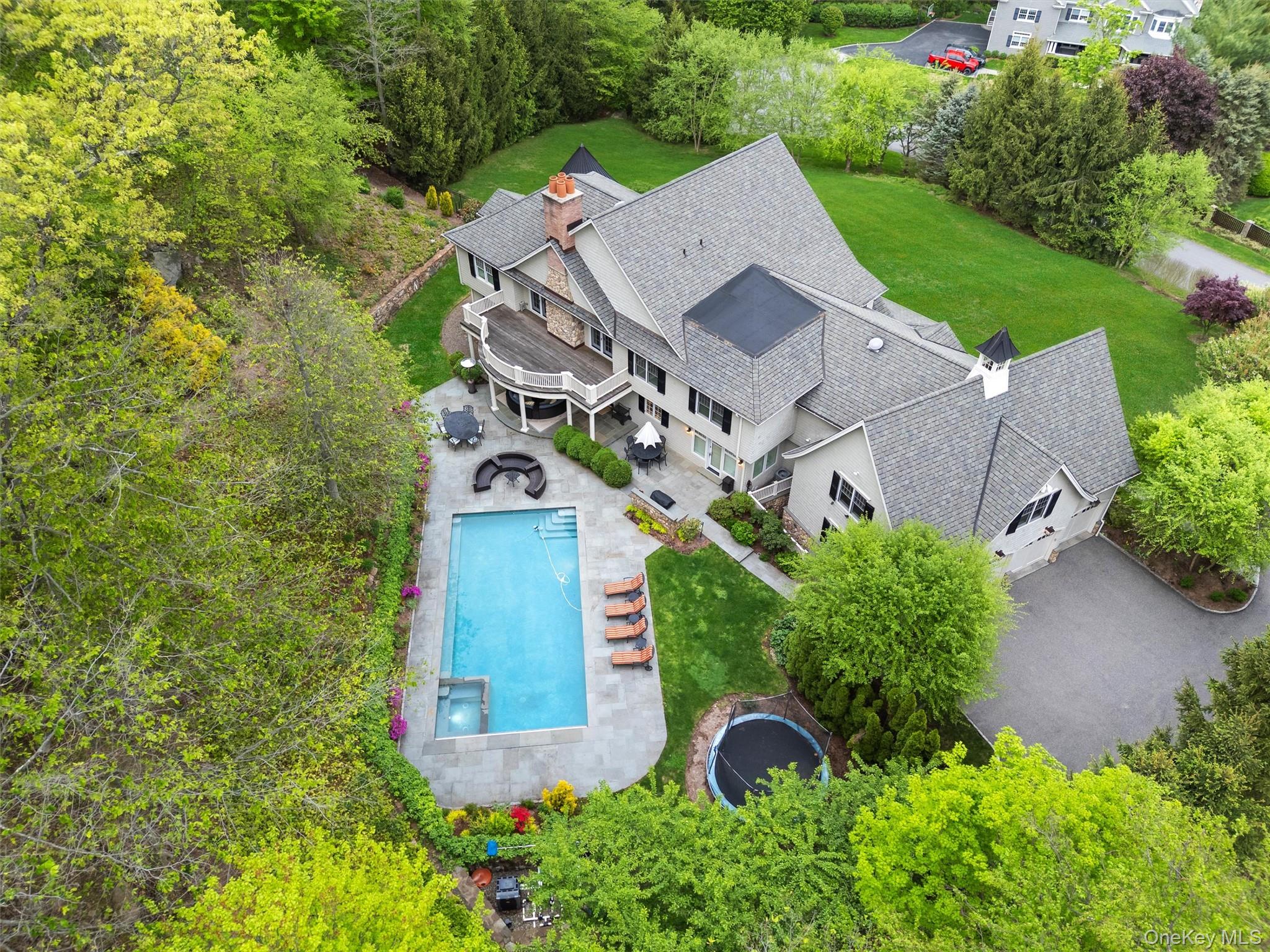 7 Ridgeview Circle Armonk, NY 10504 - Photo 2 of 35 an aerial view of a house