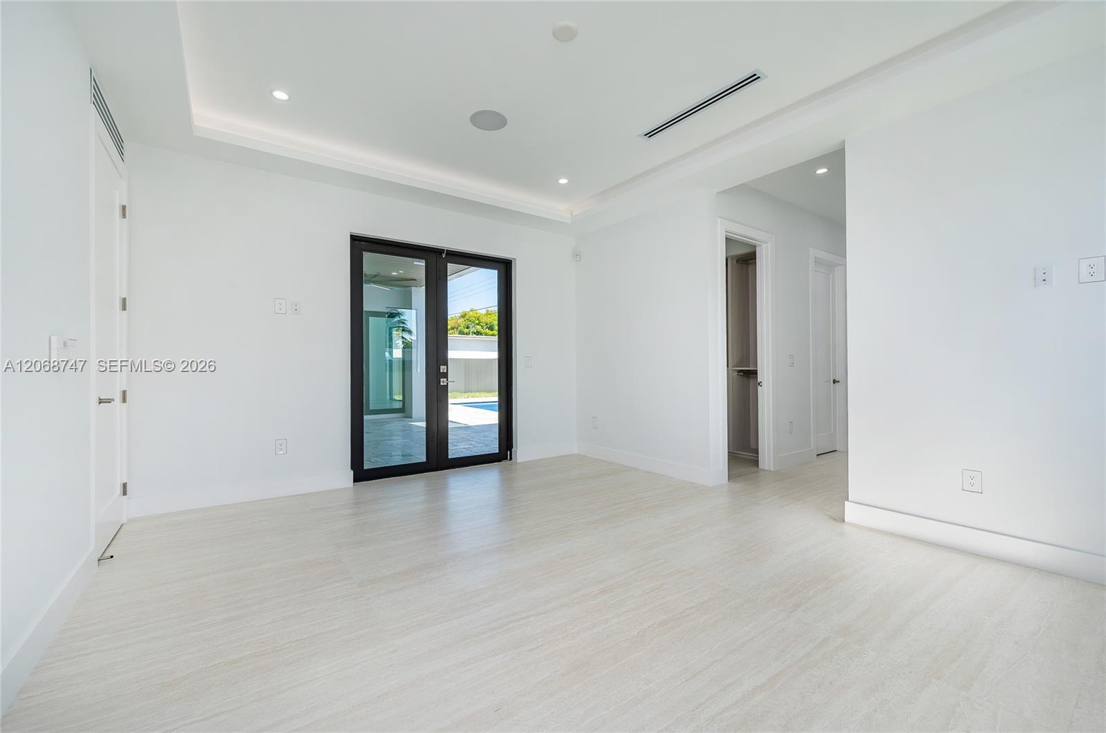 9951 Southwest 41st Terrace Miami, FL 33165 - Photo 12 of 33 Gallery Image 12