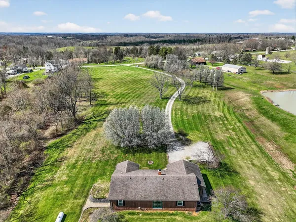 $739,900 | 7402 Highway 48, Aurora, IN 47001