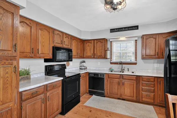 $739,900 | 7402 Highway 48, Aurora, IN 47001