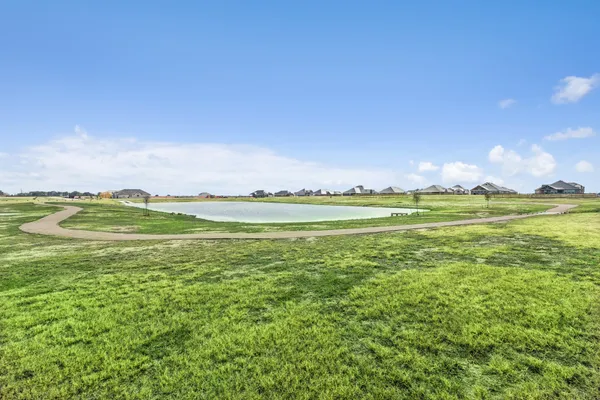 $364,490 | 402 Cane Crossing Lake Drive, Sealy, TX 77474