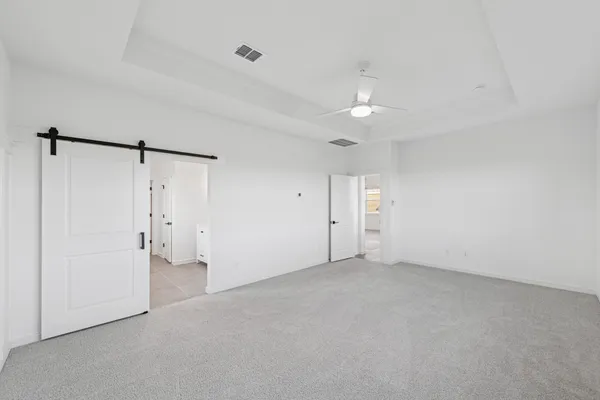 $364,490 | 402 Cane Crossing Lake Drive, Sealy, TX 77474